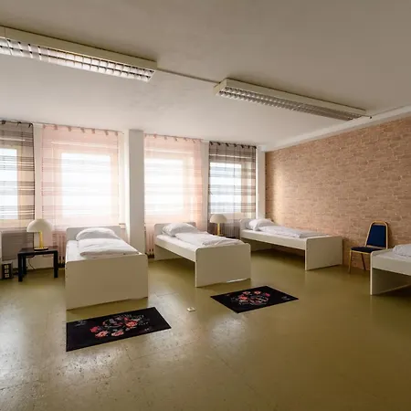 Hardrock Motown Dom Hostal Colonia