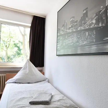 Apartment Hoehenberg Cologne