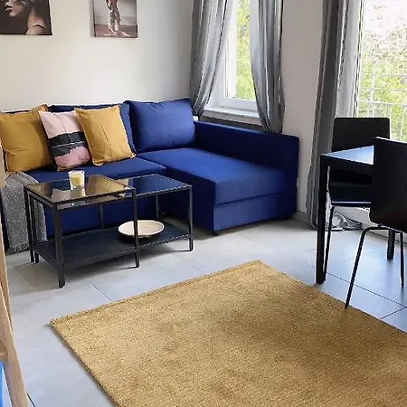 Tiny Modern Kolonia