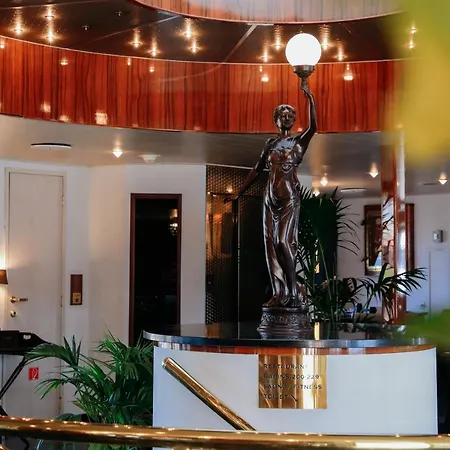 酒店 Hotelships Holland