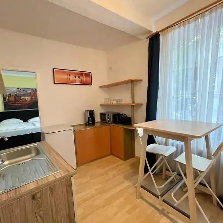 Altstadthotel Hayk Am Rhein Ξενοδοχείο