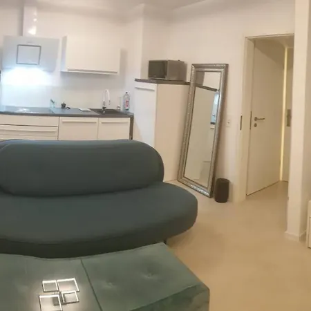 Appartement Mit Schoener, Moderner Einrichtung *