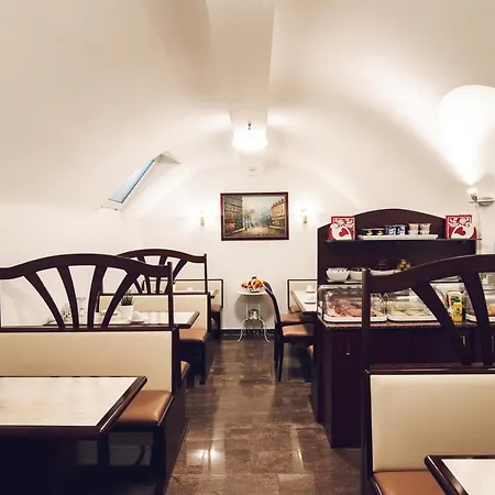 Hotel Domblick Garni 3*