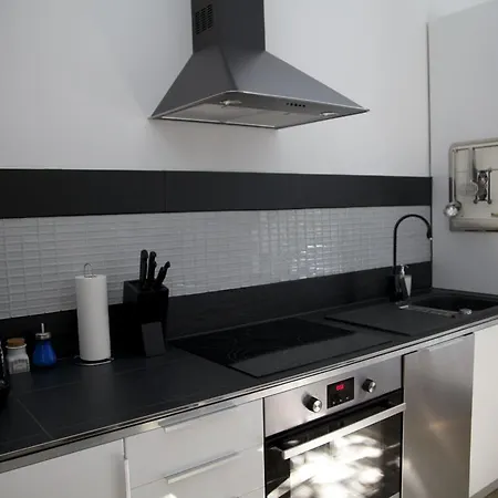 Miro Apartman Köln