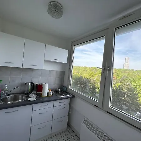 Moeblierte Im Herkules Neuehrenfeld Colónia