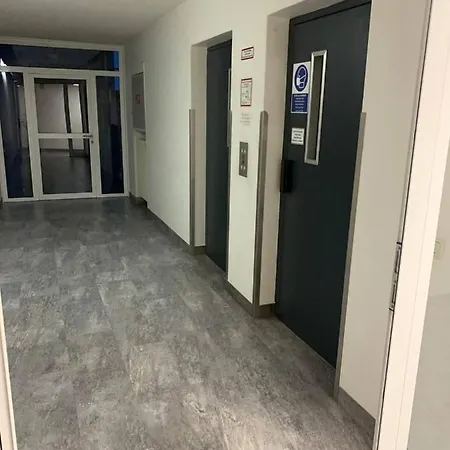 Apartamento Moeblierte Im Herkules Neuehrenfeld