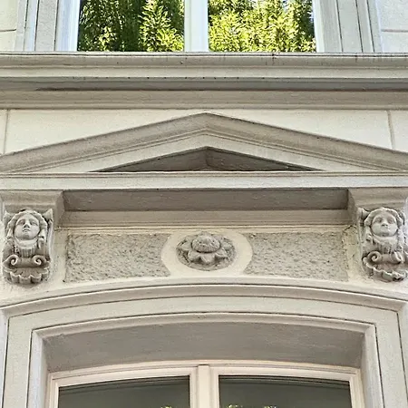 Zehuus Gartenstudio Mit Terrasse Cologne