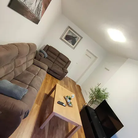 公寓 Large - Modern & Fully Equipped - Near Fair