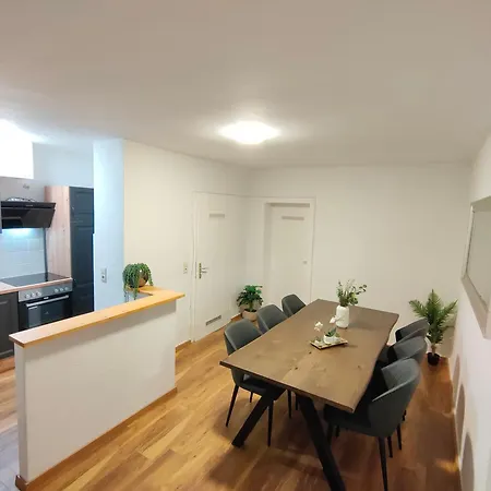 公寓 Large - Modern & Fully Equipped - Near Fair