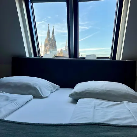 Altstadthotel Hayk Am Rhein Ξενοδοχείο 3*