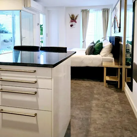 Appartamento Gemuetliche Am Rhein Colonia