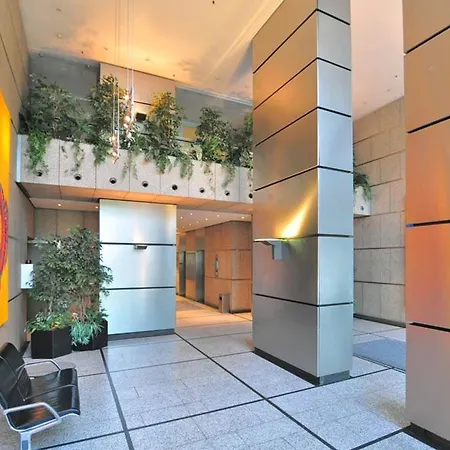 Axa Tower Apartament Kolonia