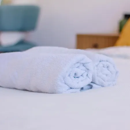 Shiny Singapore - - Doppelzimmer Mit Gemeinschaftsbad Gasthof