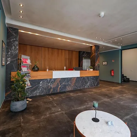 Hotel B-chill