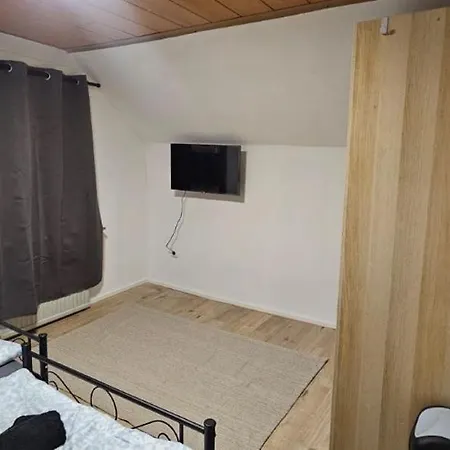 Apartment In - Ensen Am Rhein Köln