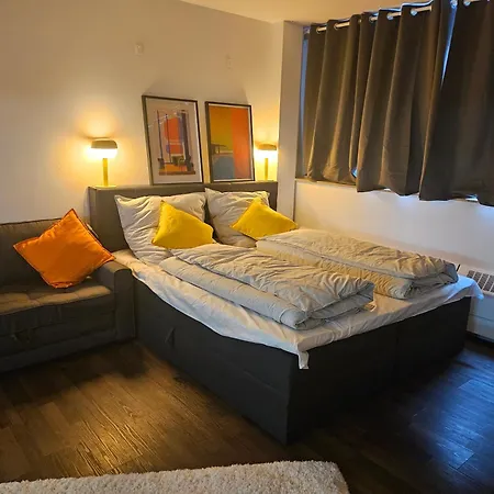 Ehrenfeld - Bright 32m2 Flat דירה *