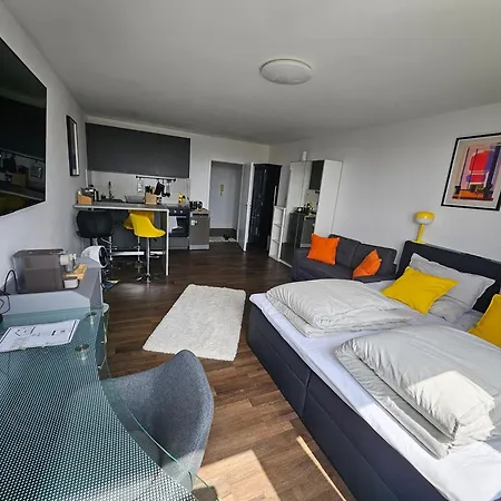 Ehrenfeld - Bright 32m2 Flat דירה קלן