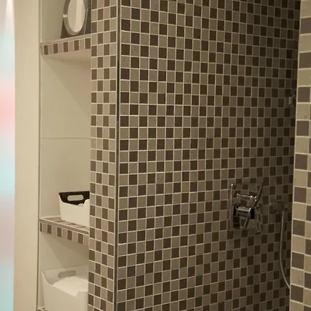 Miro Apartman Köln