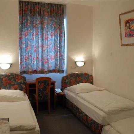 Domblick Garni Hotel