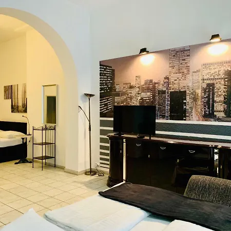 Altstadthotel Hayk Am Rhein 3* Κολωνία