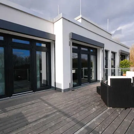 Exklusives Penthouse! Mit Wlan, Tiefgarage, 2 Fernseher Etc. * Кёльн
