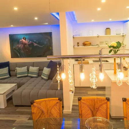 Luxury & Penthouse *
