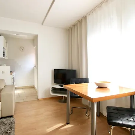 Apartment Arthouse Im Belgischen Viertel Köln
