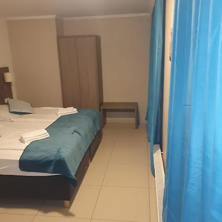 Cara Hotel