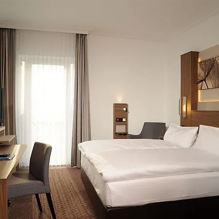 Western Hotel 4*