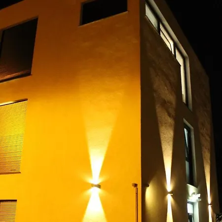 Hotel Lovely Studio West - Neues Momomotel Colónia
