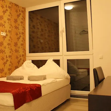 Hotel Lovely Studio West - Neues Momomotel Colónia