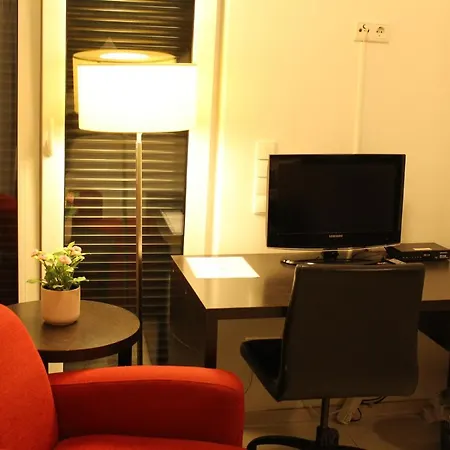 Hotel Lovely Studio West - Neues Momomotel Colónia
