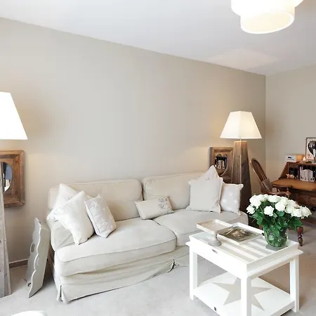 Townhouse Downtown Suites & Kolonia