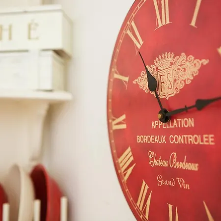 Townhouse Downtown Suites & Apartament Kolonia