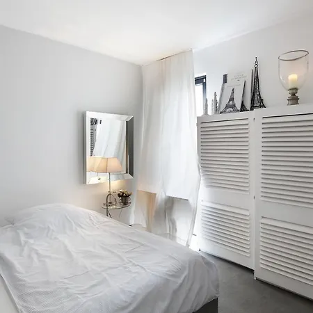 Townhouse Downtown Suites &