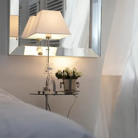 Townhouse Downtown Suites & Apartament Kolonia