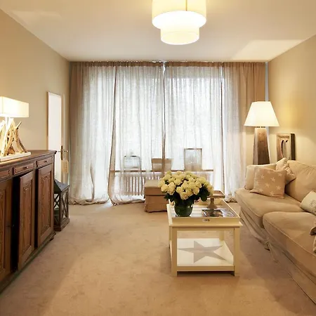 Townhouse Downtown Suites & Apartament Kolonia