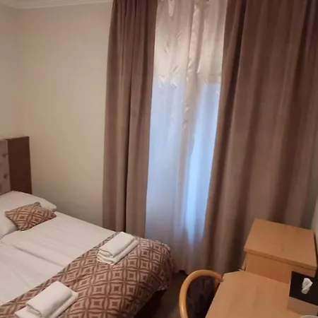 Cara Hotel