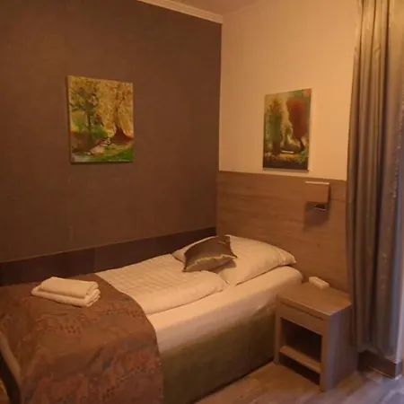 Hotel Cara 3*