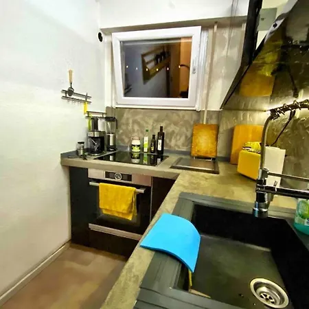 2 Zimmer Apartment Mit Blick Auf Den Koelner Dom Colonia