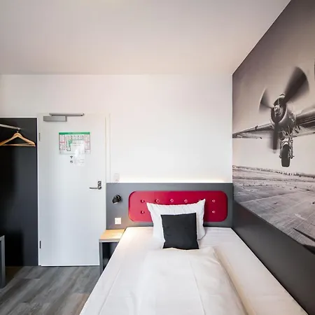 Hotel Smarty Airport - Kontaktloser Self Check-in 3*