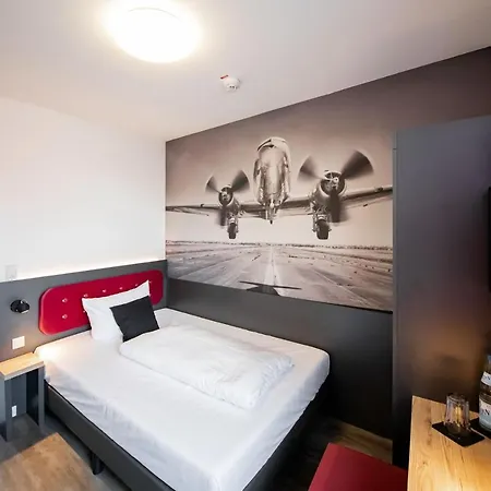 Smarty Airport - Kontaktloser Self Check-in Hotel 3*