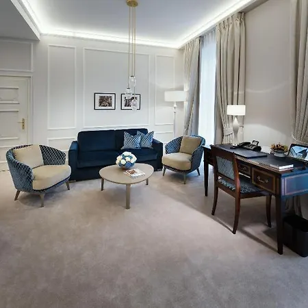 Hotel Excelsior Ernst Am Dom 5*