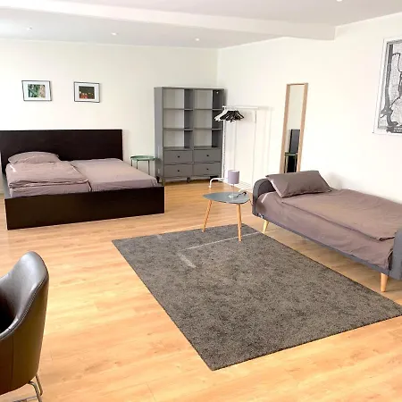 - Modern, Gemuetlich, Eigener Parkplatz Cologne