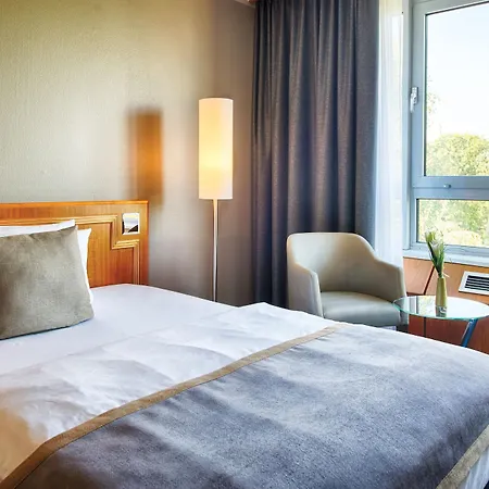 Leonardo Bonn Airport Hotel 4*