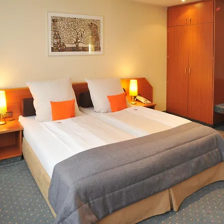 Servatius Hotel 3*