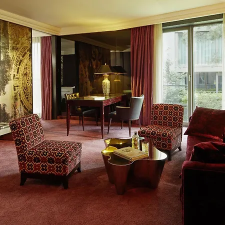 Hotel Savoy