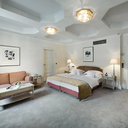 Excelsior Ernst Am Dom Hotel 5*