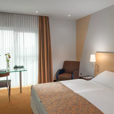 Dorint An Der Messe Hotel 4*