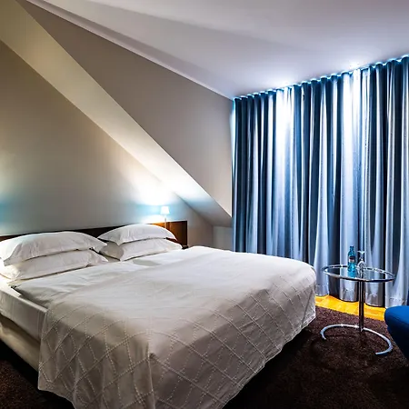 The New Yorker Koeln-messe 4* Kolín nad Rýnem